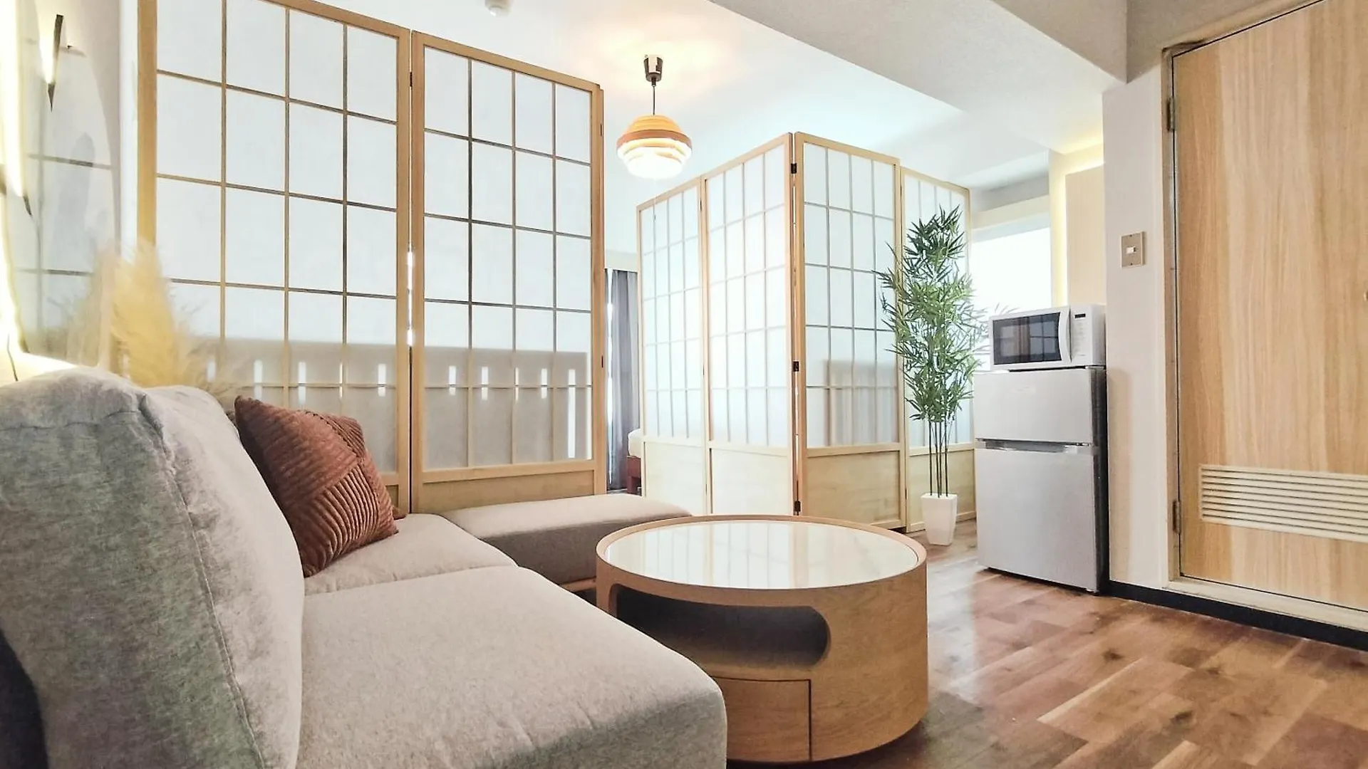 G51新宿最中心 東新宿站5分-Shinjuku Center 5 Mins To Station, Max 4P 新宿 涉谷 表参道 池袋 上野 代代木 银座 原宿 Tokyo Aparthotel